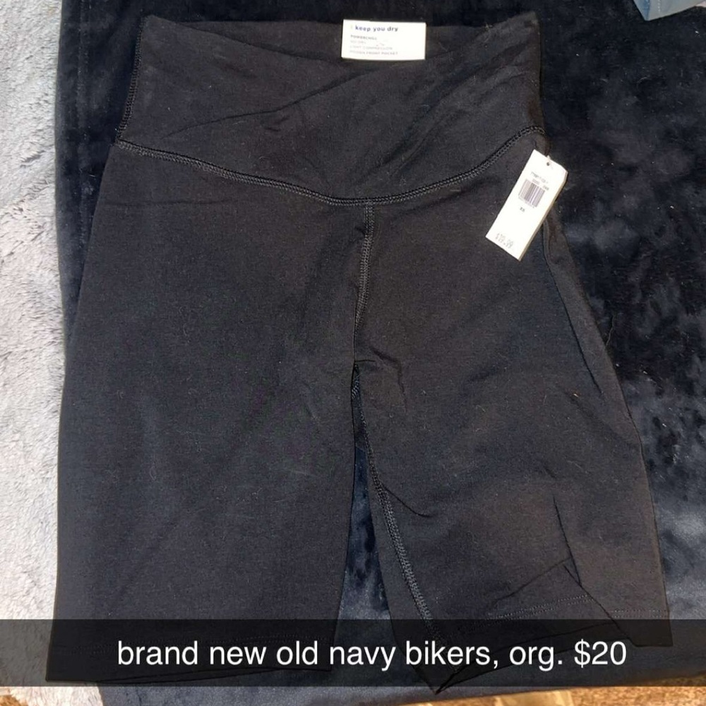 Brand new Old Navy crossover biker shorts
